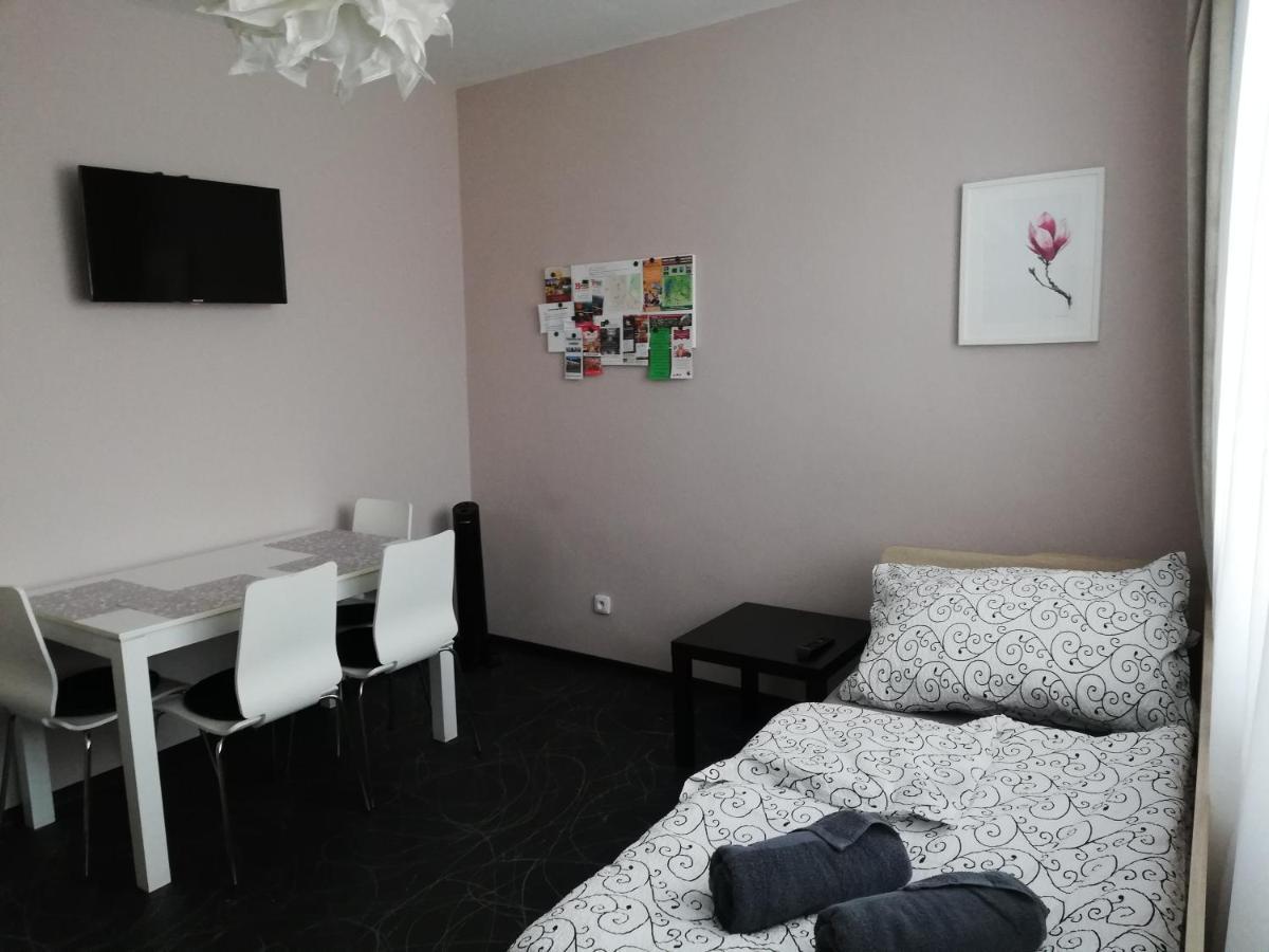 Apartman Lednicka Бржецлав Екстер'єр фото