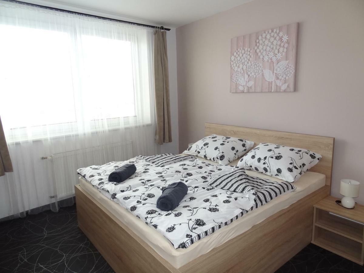 Apartman Lednicka Бржецлав Екстер'єр фото