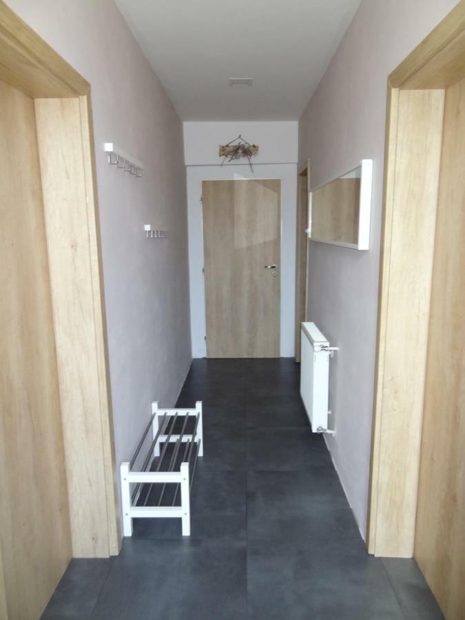 Apartman Lednicka Бржецлав Екстер'єр фото